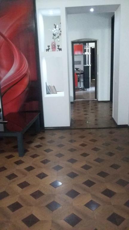 Квартира в центрі біля Оперного театру Львов Экстерьер фото